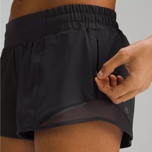 Lululemon Hotty Hot Low-Rise Lined Short 2.5" Black